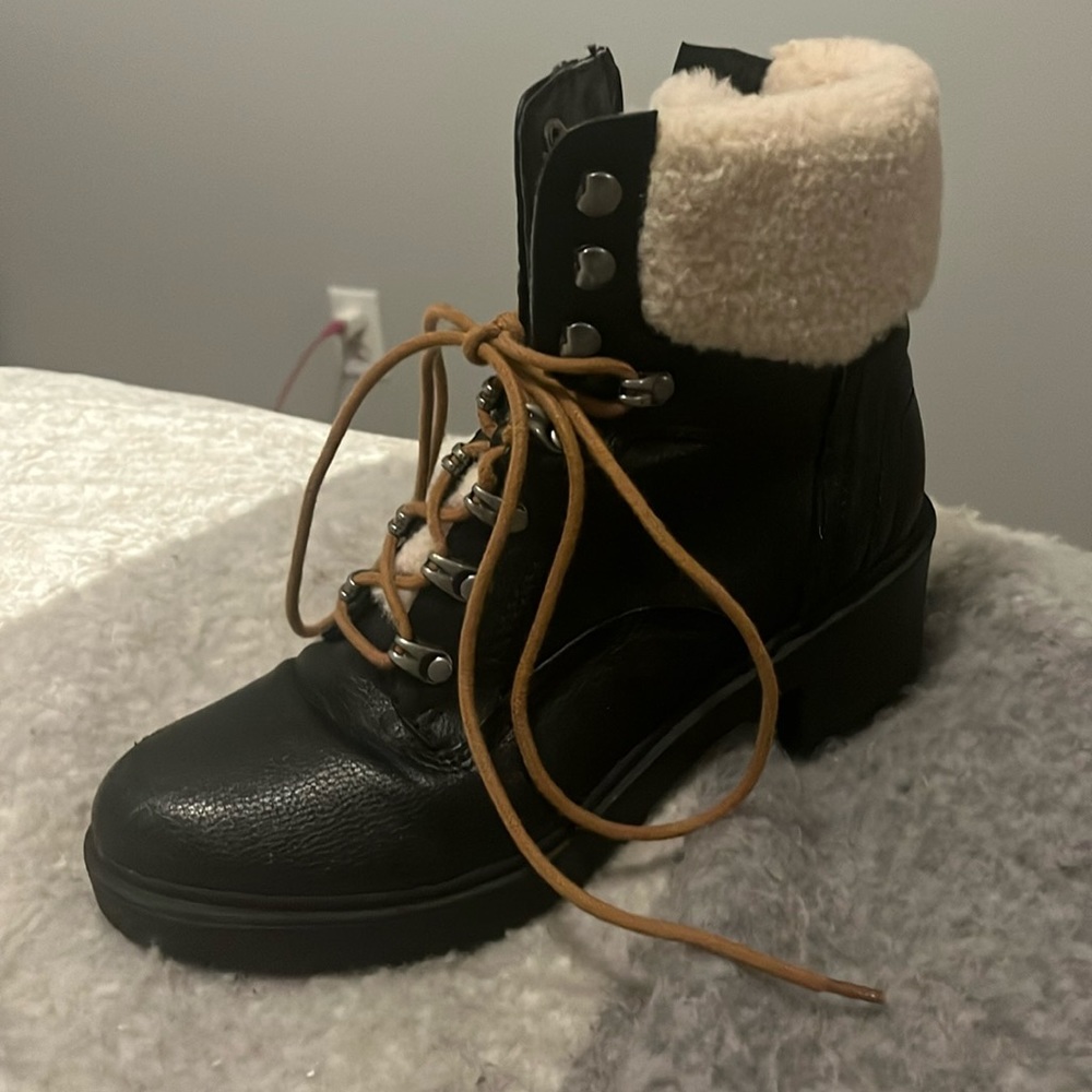 Lace up combat boot